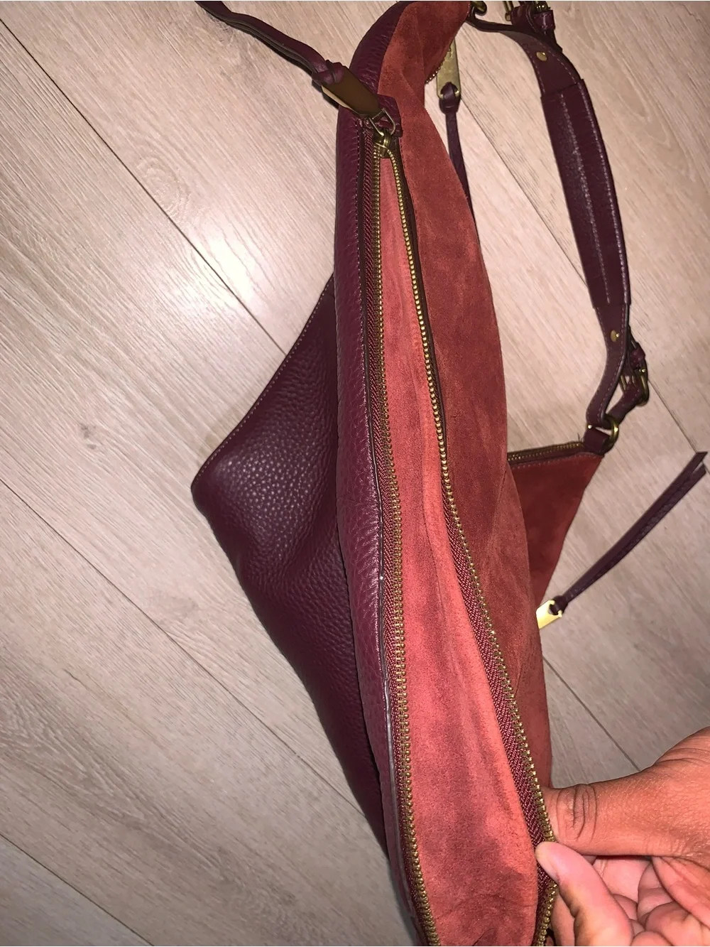 Etienne Aigner Moda Hobo Bag Burgundy Suede & Leather 100% Genuine Leather